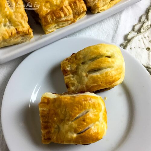 https://www.recipesmadeeasy.co.uk/wp-content/uploads/2016/12/Pork-and-cranberry-sausage-rolls-1200sq-500x500.jpg